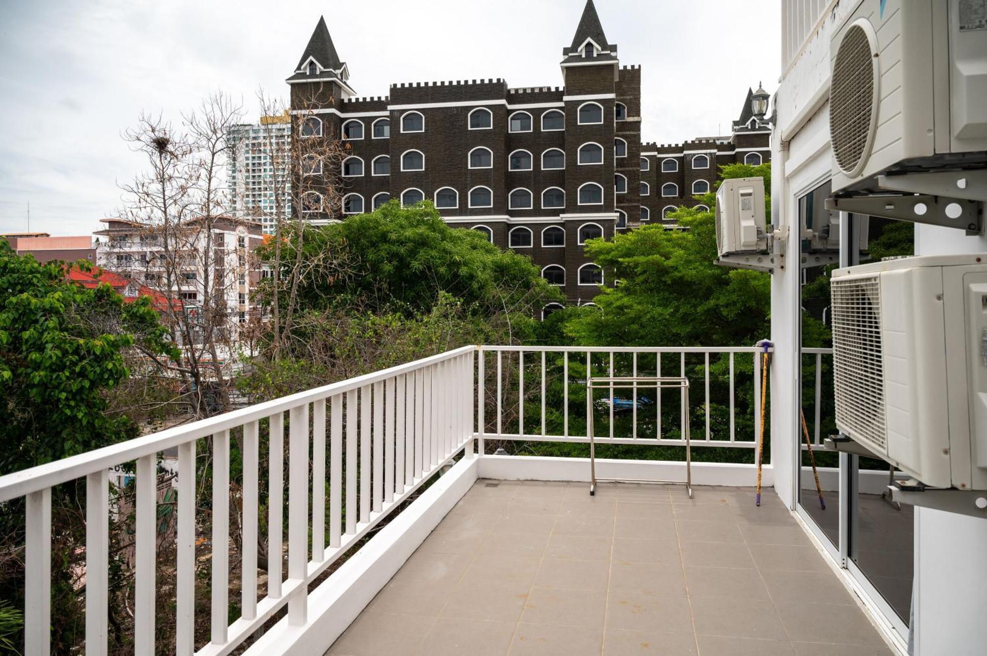 Apartment New Nordic Club 2 By Apartwell